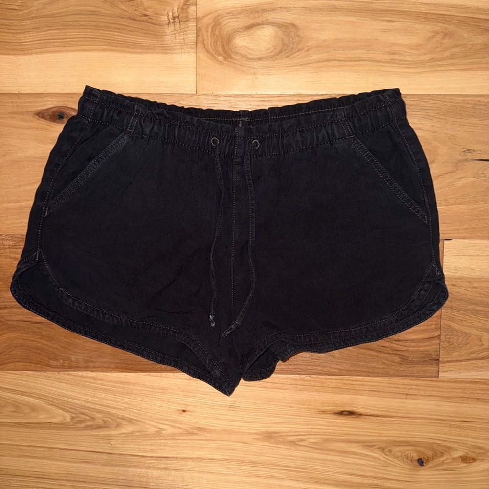 American Eagle Black Women's Casual Shorts